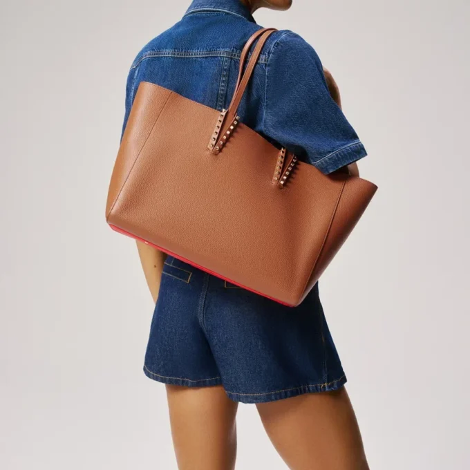 Cabata Small – Tote Bag – Grained Calf Leather – Cuoio Cabata Small – Tote Bag – Grained Calf Leather – Cuoio