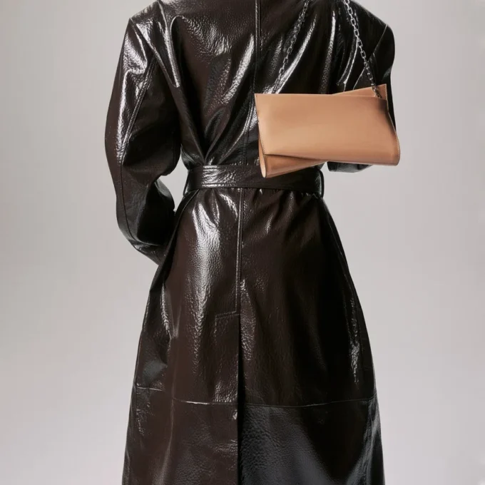 Loubitwist – Clutch – Patent Leather – Blush Loubitwist – Clutch – Patent Leather – Blush