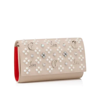 Paloma – Wallet on a Chain – Grained Calf Leather and Spikes Loubinthesky – Leche