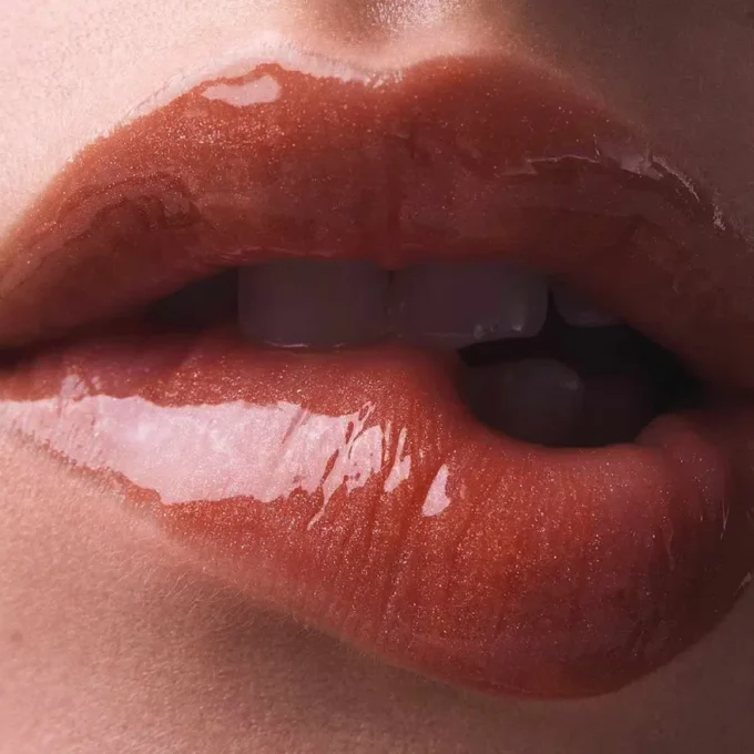 Rouge Stiletto Vinyl Gloss Copper Fever 352V Copper Fever – Christian Louboutin Beauty United States